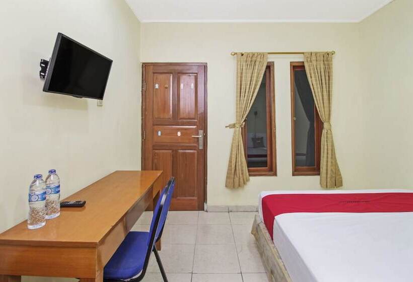بنسيون Reddoorz Plus Near Ciputra World Kuningan 2