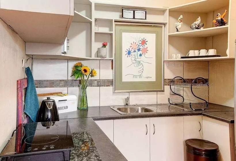 Retkeilymaja Strand Guesthouse