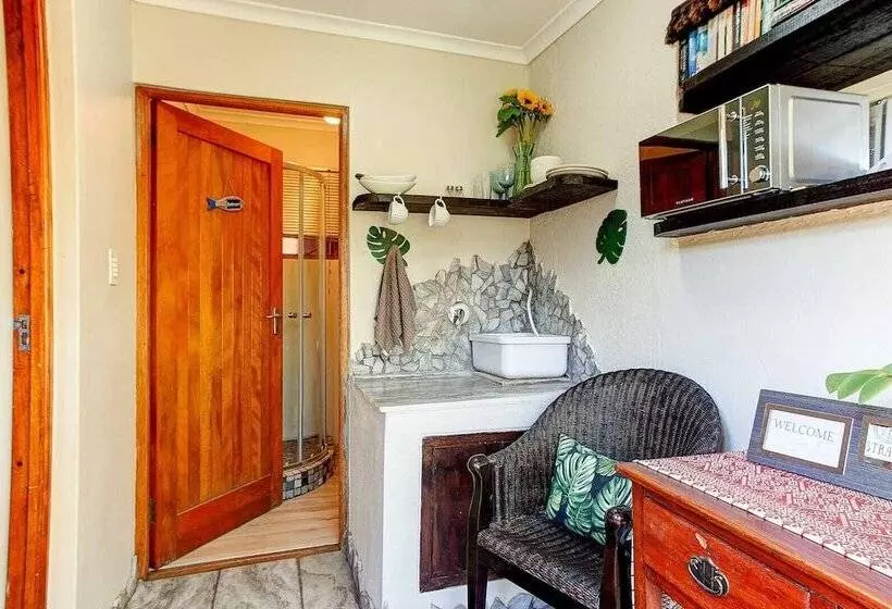 Retkeilymaja Strand Guesthouse