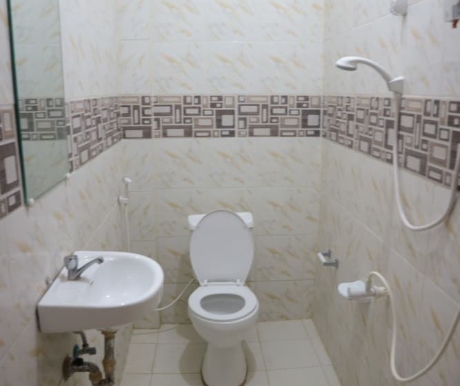 Centillo Travellers Inn