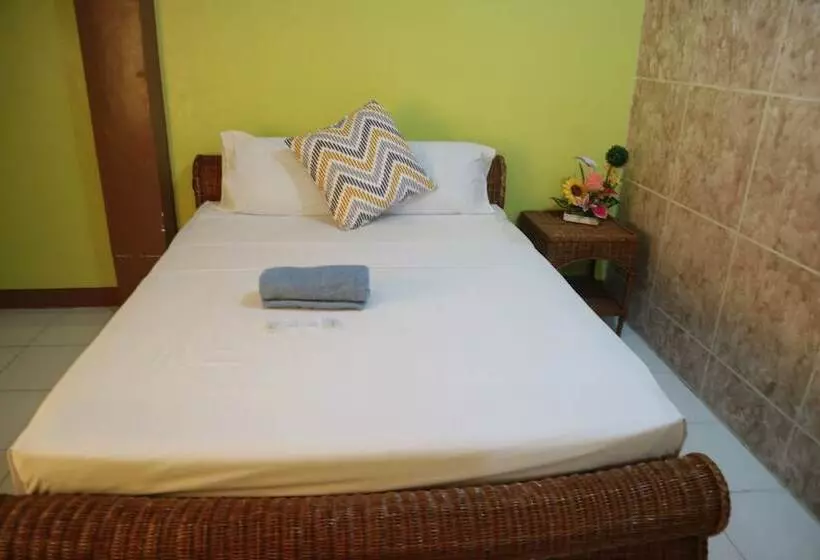 Centillo Travellers Inn