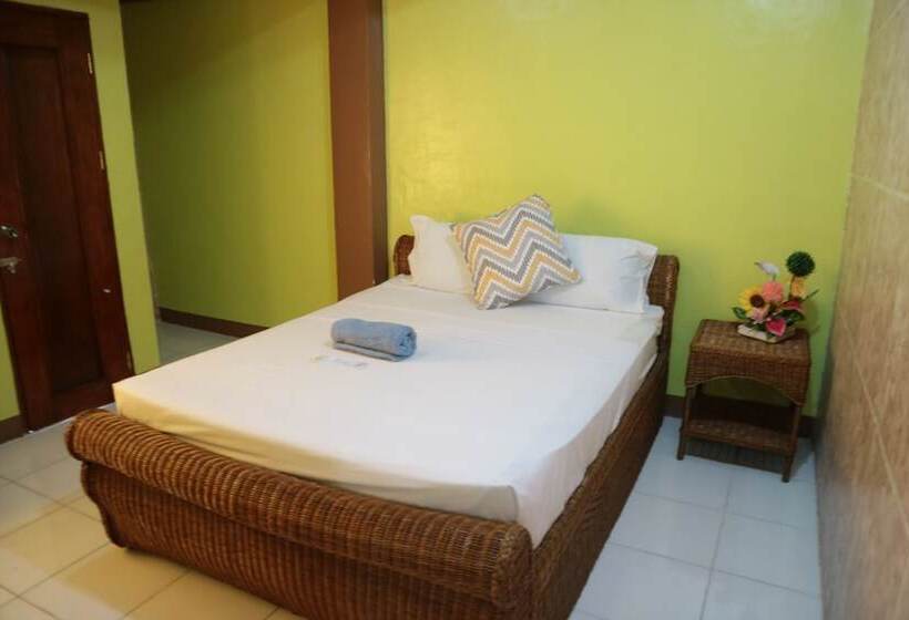 Centillo Travellers Inn