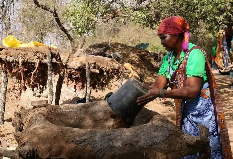 Hotelli Baleni Cultural Camp