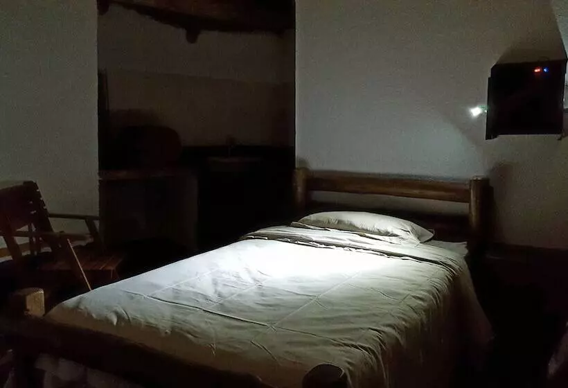 Hotelli Baleni Cultural Camp