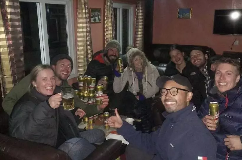 Lama Hotel   Cafe De Himalaya