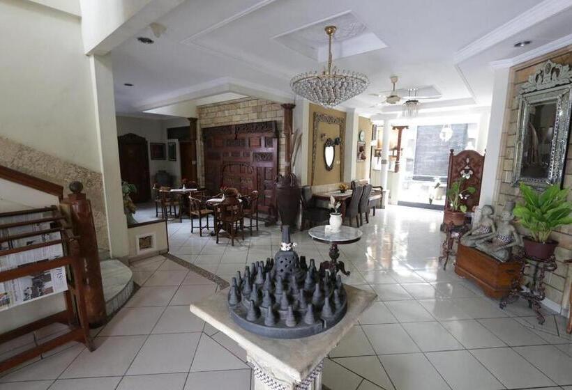 هتل Mataram Malioboro