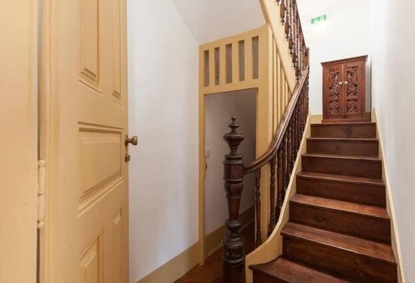 پانسیون A Vianesa Guest House