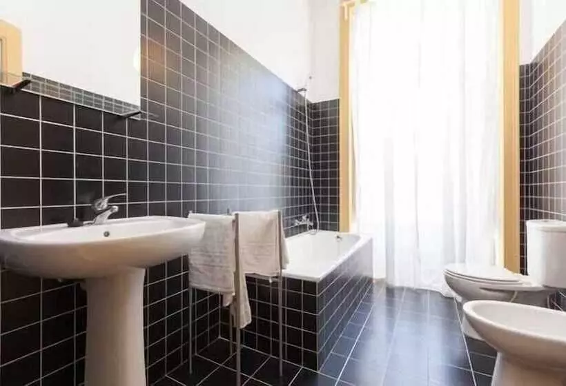 پانسیون A Vianesa   Guest House