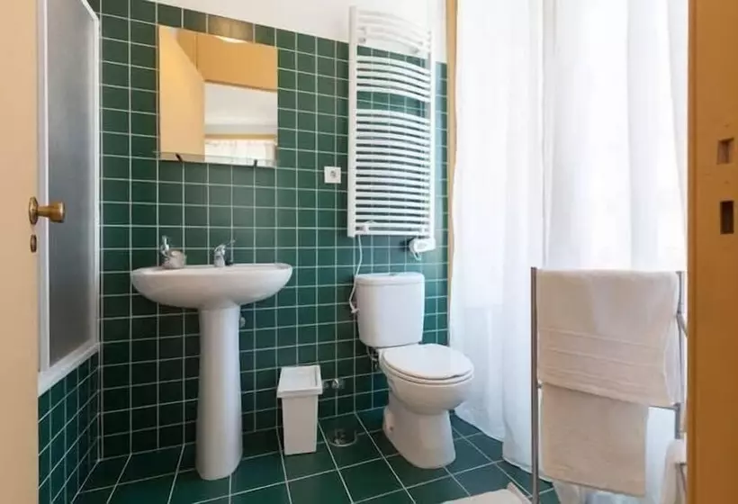 پانسیون A Vianesa   Guest House