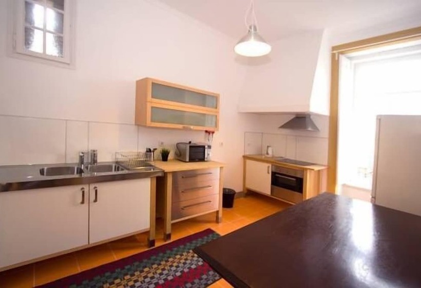 پانسیون A Vianesa Guest House