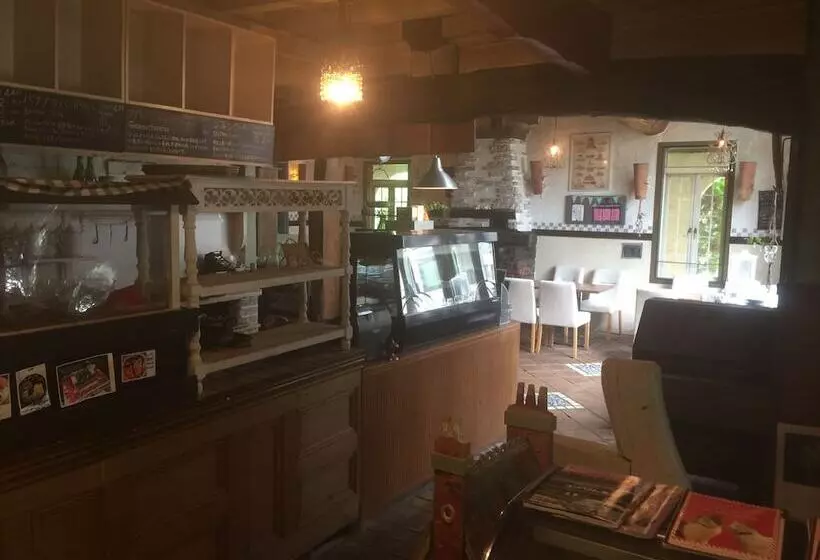 ペンション Auberge Booz Annex