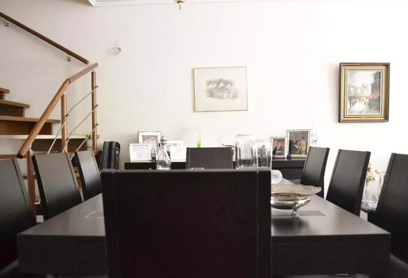 ペンション Veggie Garden Athens B&b