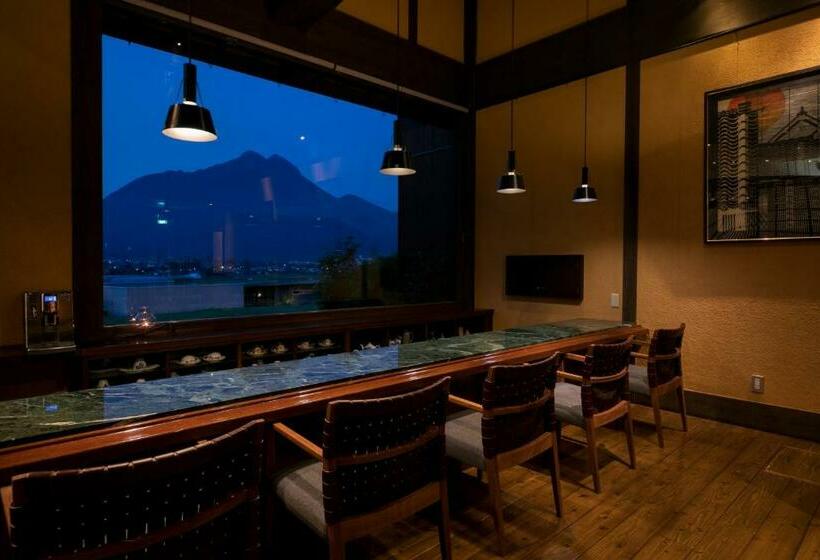 ריוקאן Yufuin Onsen Toshoan