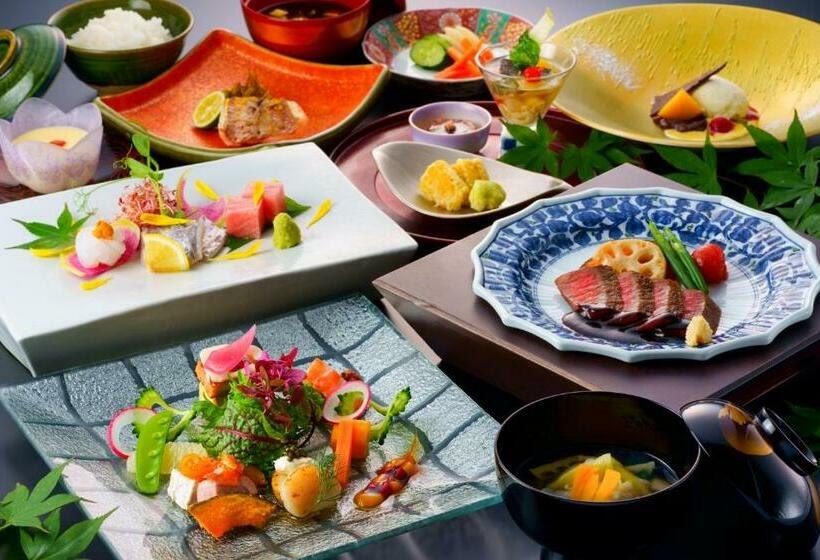 ריוקאן Yufuin Onsen Toshoan