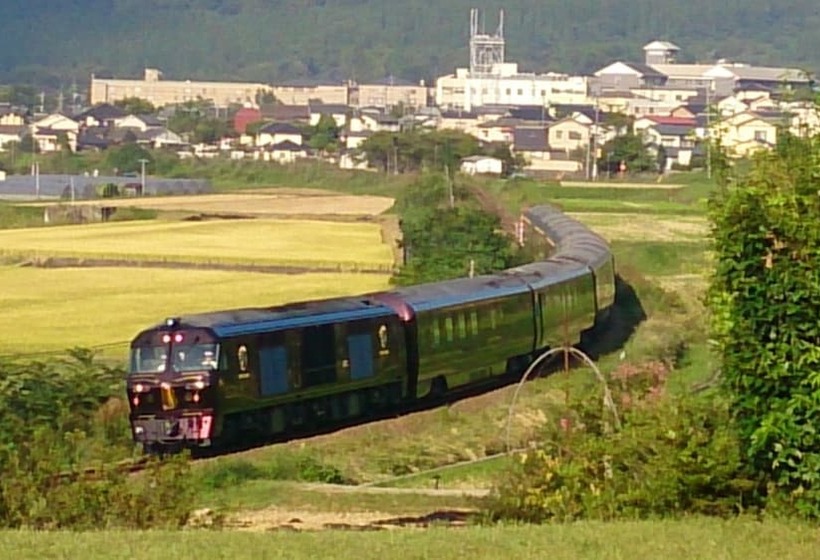 ריוקאן Yufuin Onsen Toshoan