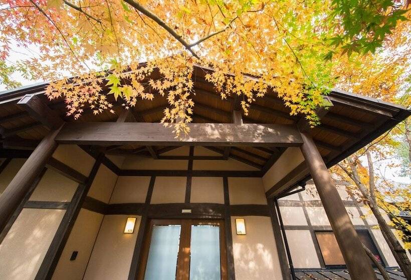 ריוקאן Yufuin Onsen Toshoan