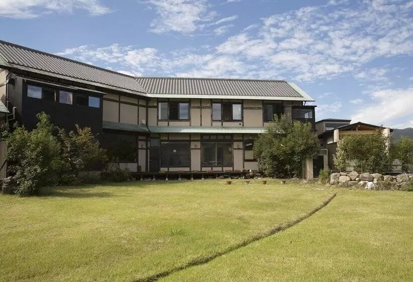 Ryokan Yufuin Onsen Toshoan