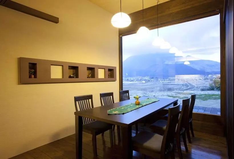 Ryokan Yufuin Onsen Toshoan