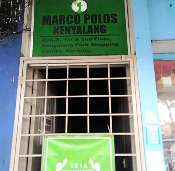 هاستل Spot On 89953 Marco Polos Kenyalang