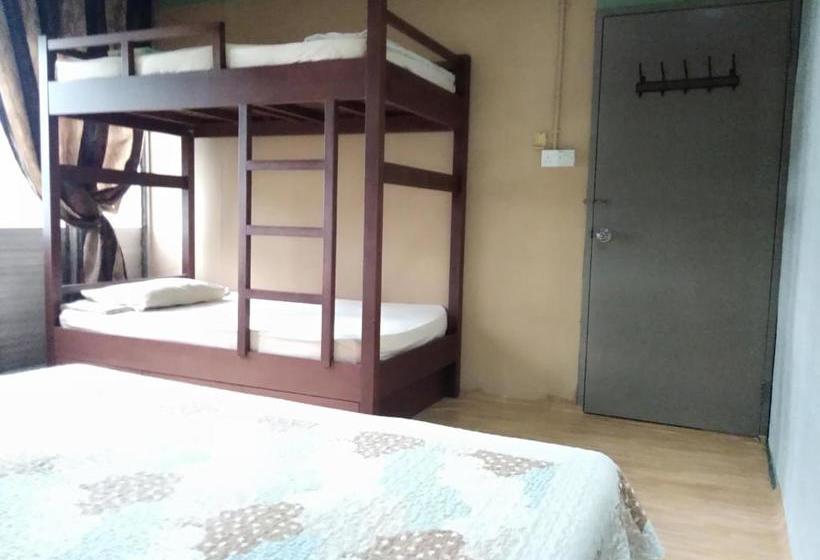 הוסטל Spot On 89953 Marco Polos Kenyalang