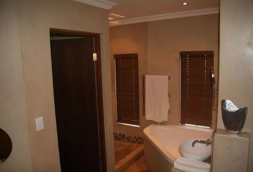 Cherry Grove Suite 1