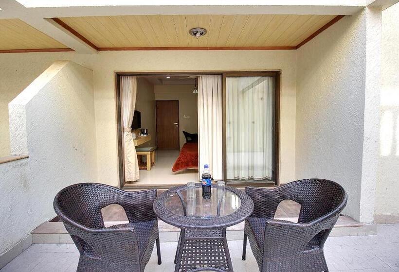 ホテル Sterling Panchgani