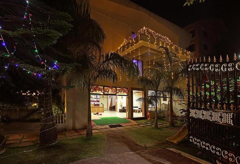 ホテル Sterling Panchgani