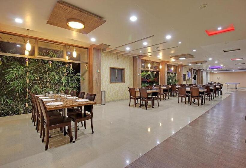 ホテル Sterling Panchgani