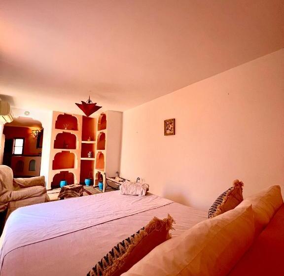 هاستل Funky Fes