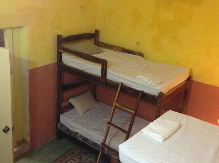 Hostal Casa Allende   Hostel