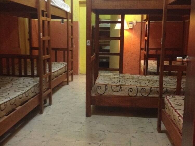 Hostal Casa Allende   Hostel