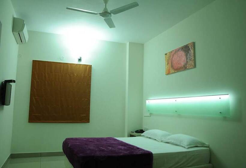 Hotel Cinnamon Residency