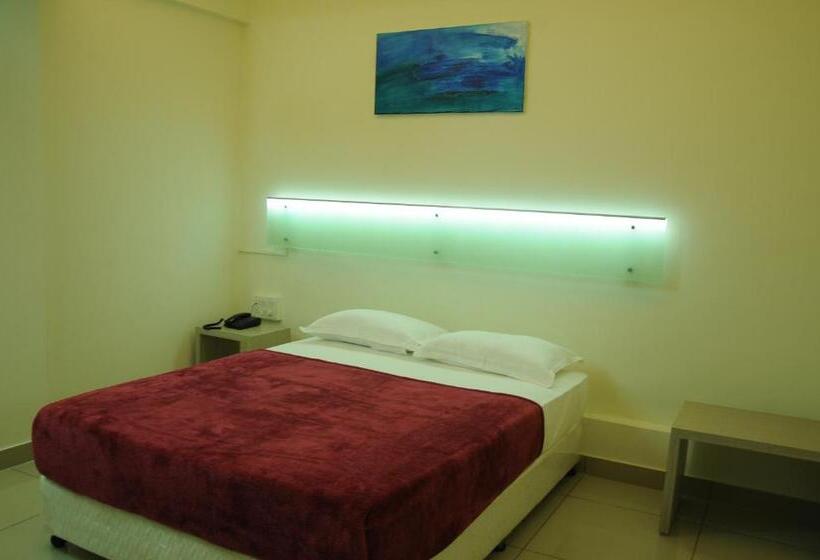 Hotel Cinnamon Residency