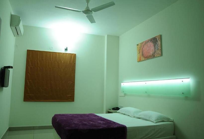 Hotel Cinnamon Residency