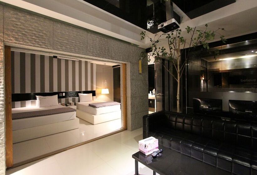 בית מלון כפרי Lee