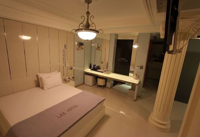 בית מלון כפרי Lee