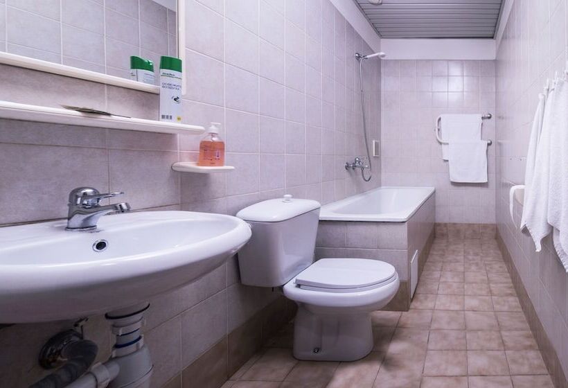 Отель Petropolis