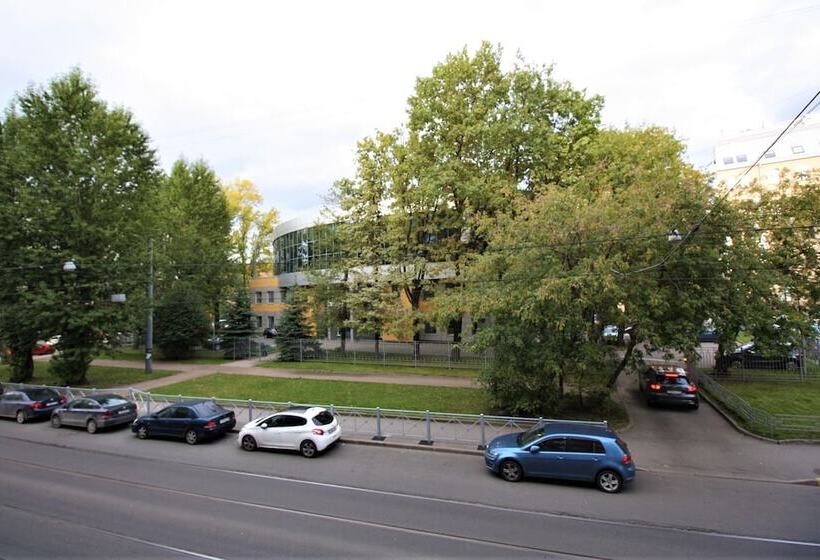 Отель Petropolis