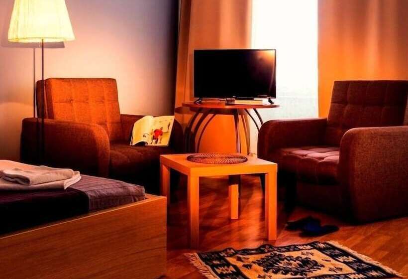 Отель Petropolis