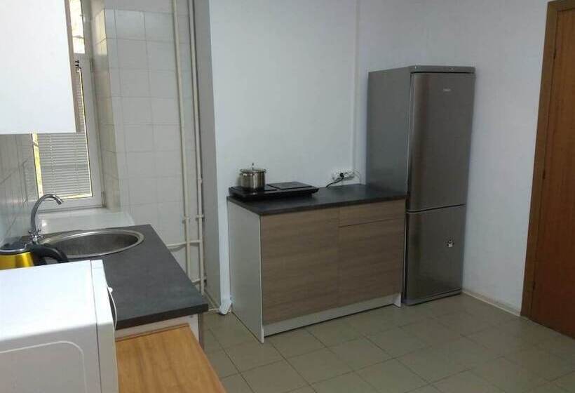 Отель Petropolis