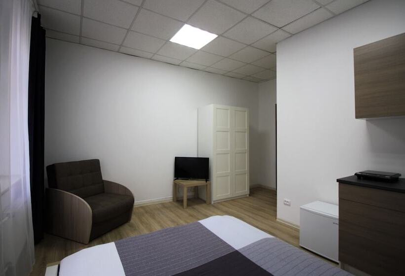 Отель Petropolis