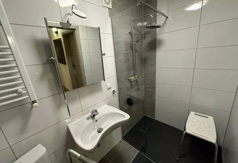 Majatalo Dom Gościnny Gerus