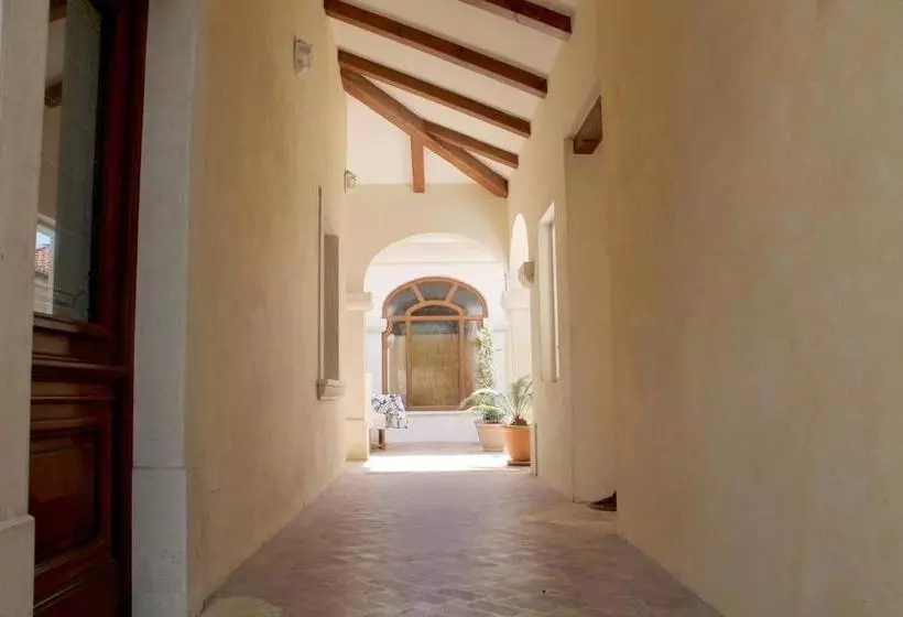 پانسیون Villa Pasis
