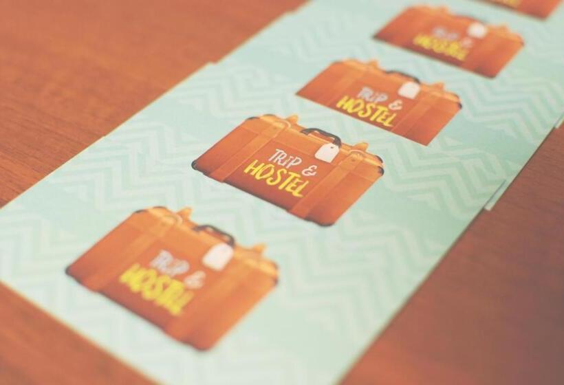 Trip & Hostel