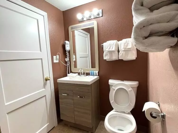 Annie Oakley Motel Oakley