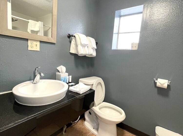 Annie Oakley Motel Oakley