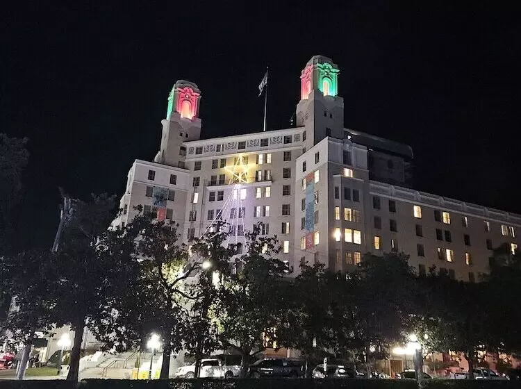 Arlington Resort Hotel & Spa