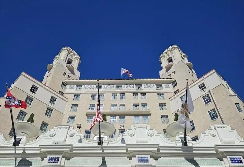 Arlington Resort Hotel & Spa