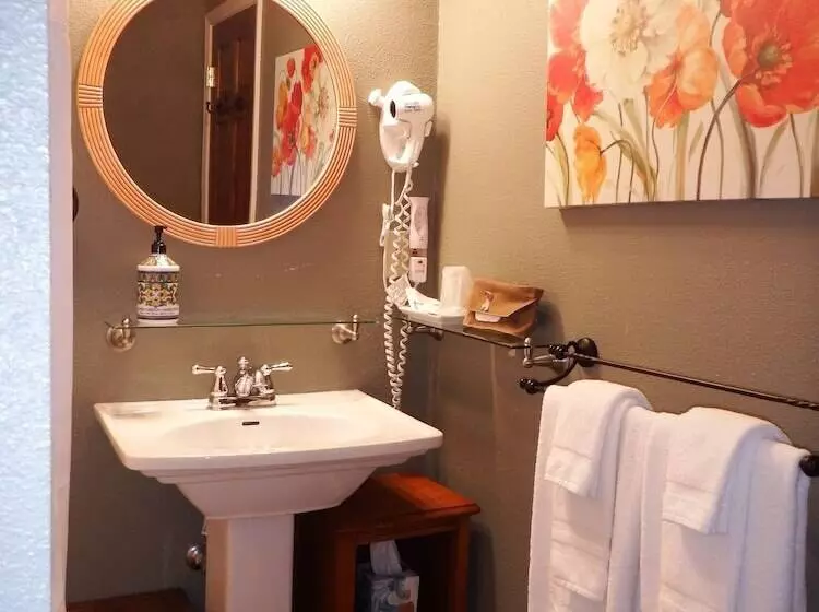 Bad Rock Bed And Breakfast Inn