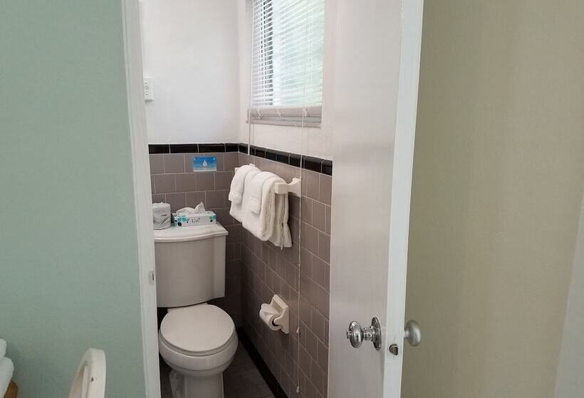 فندق Alexander Palms Court No Hidden Resort Fees!